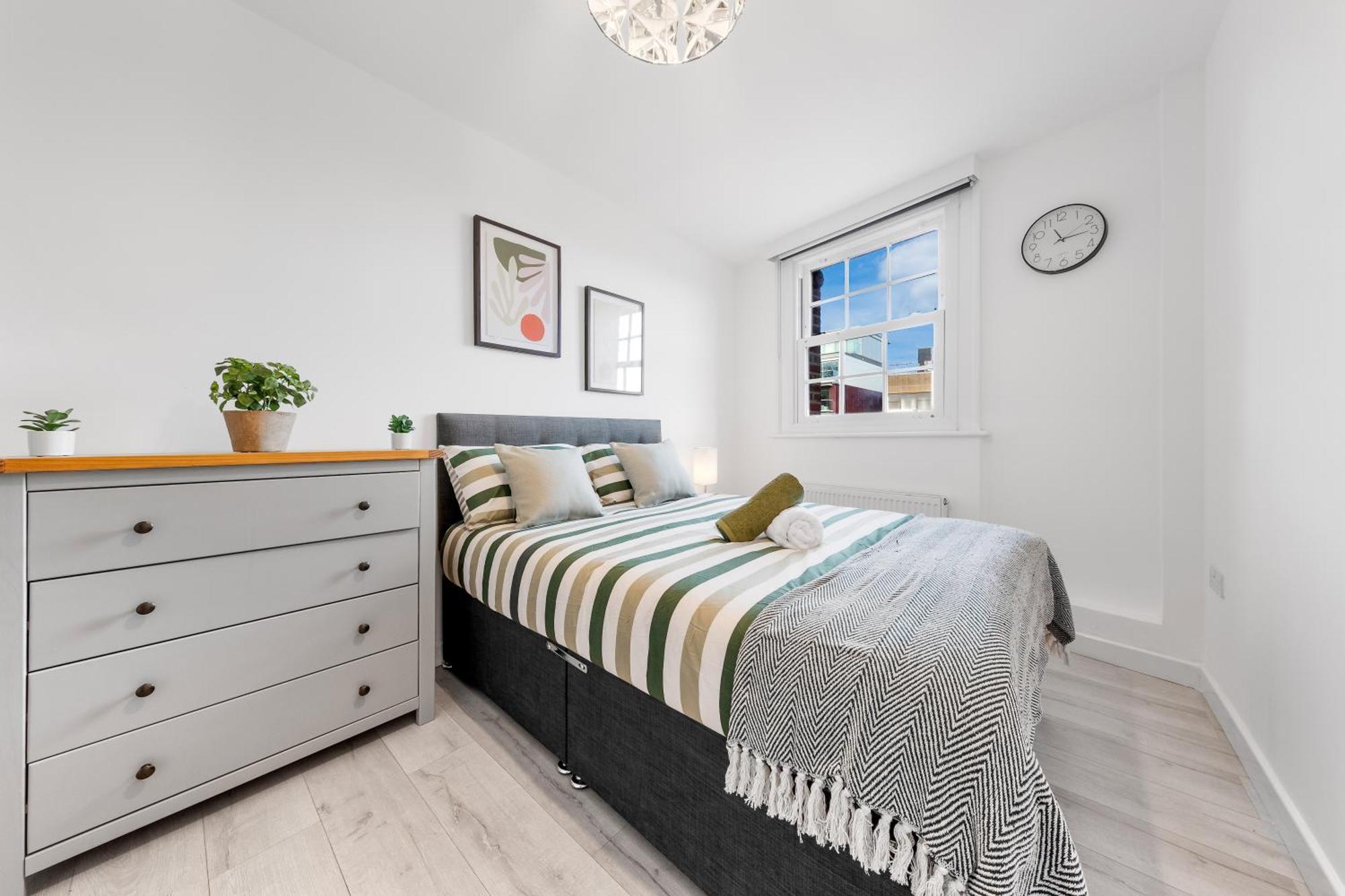 Four-bedroom Luxury Living - Westminster & Vauxhall *