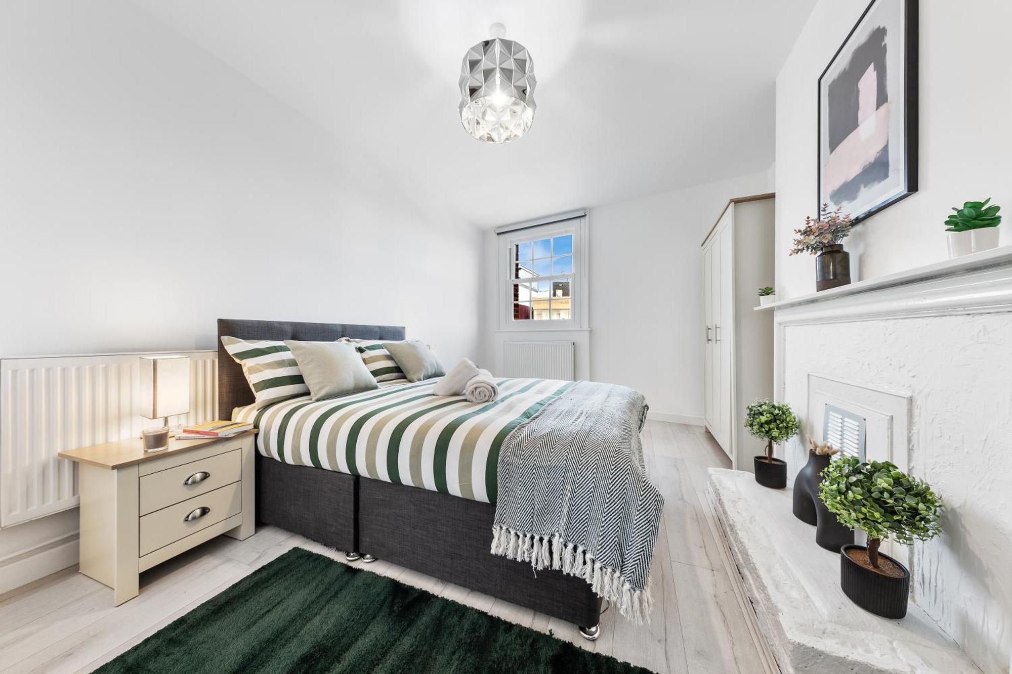 Four-bedroom Luxury Living - Westminster & Vauxhall Appartement Londen