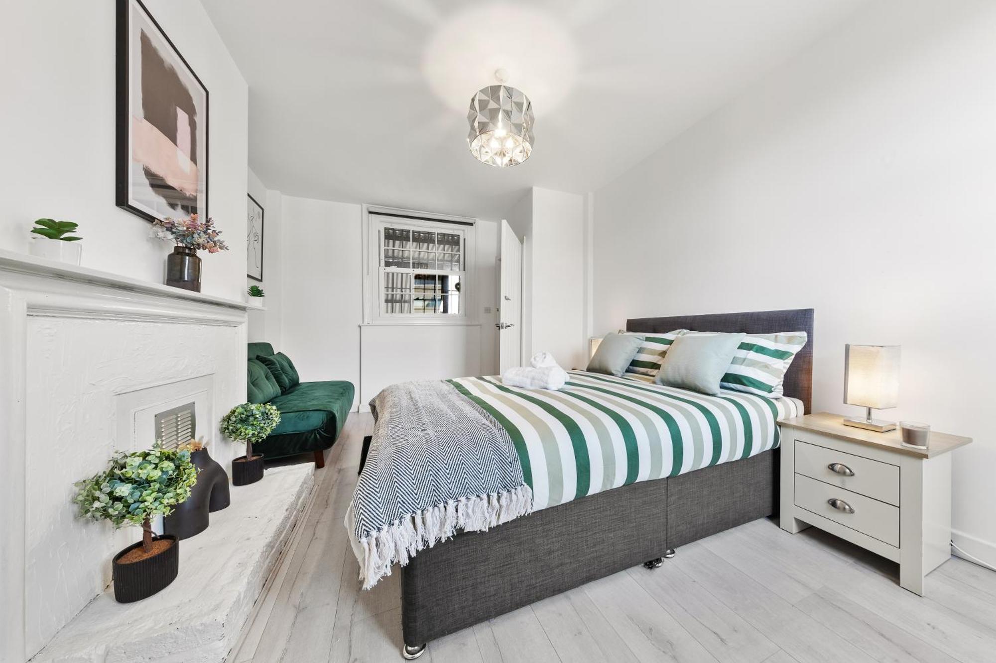 Four-bedroom Luxury Living - Westminster & Vauxhall * Londen
